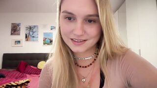 sarahsapling 2023-10-27 1930 webcam video