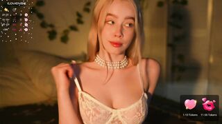 mother__of__dragons 2023-11-07 1518 webcam video