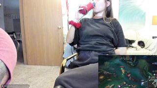 cidergal69 2023-11-19 0254 webcam video