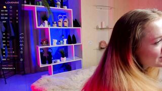 emelianae 2023-11-21 0254 webcam video