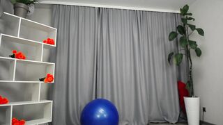 oelan_lory 2023-12-05 1918 webcam video